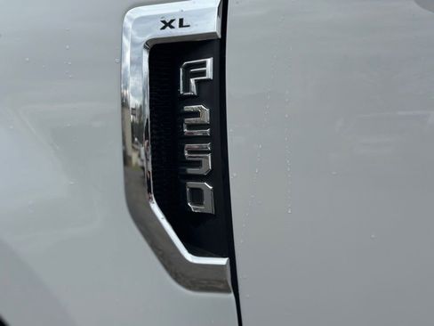 Used 2019 Ford F250 XL w/ Power Equipment Group image 23
