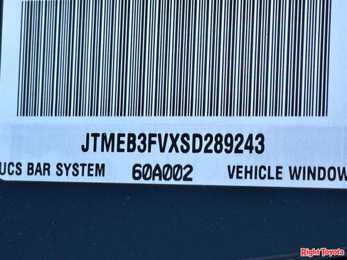 Certified 2025 Toyota RAV4 XSE w/ Weather Package AWD/4WD image 33