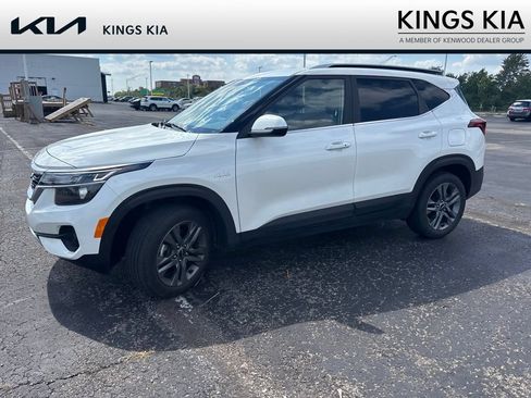 Used 2023 Kia Seltos S w/ Navigation Package AWD/4WD image 14