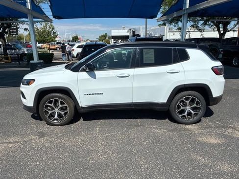 Used 2024 Jeep Compass Limited AWD/4WD image 3