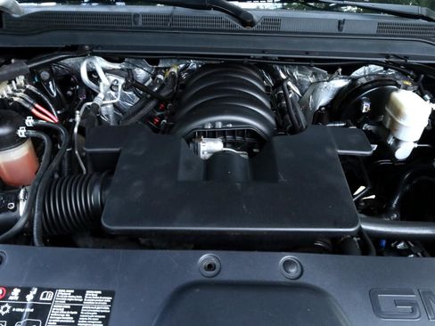 Used 2017 GMC Yukon SLT image 19