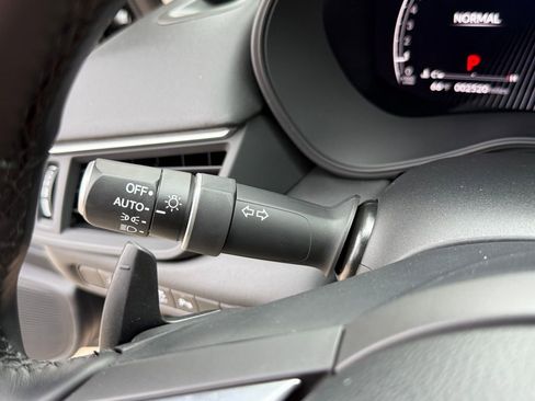 Certified 2025 Acura TLX w/ Technology Package image 27