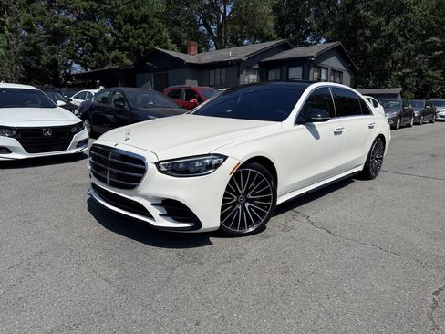 Used 2022 Mercedes-Benz S 580 4MATIC Sedan image 1