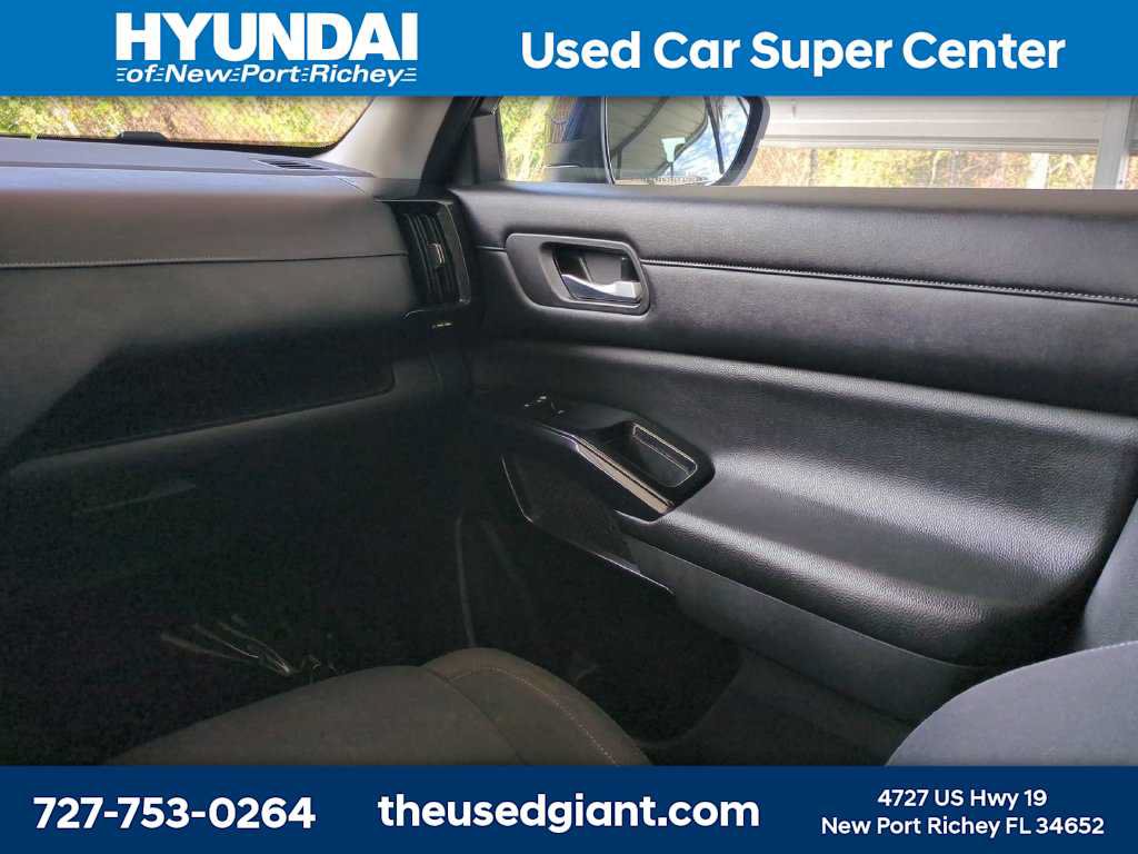 Used 2022 Nissan Pathfinder S FWD image 18