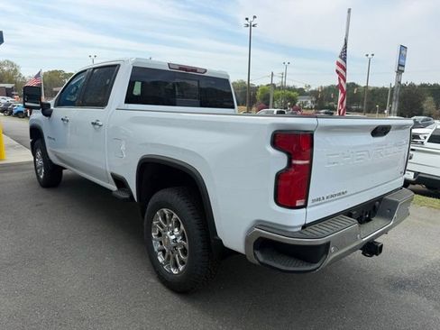 New 2026 Chevrolet Silverado 2500 LTZ w/ LTZ Convenience Package AWD/4WD image 6