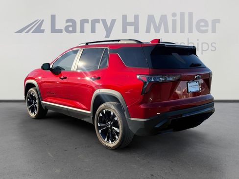 Used 2025 Chevrolet Equinox RS w/ Convenience Package III image 2