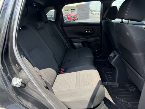 Used 2024 Honda HR-V Sport image 11
