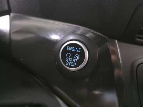 Used 2017 Ford Escape Titanium w/ Equipment Group 301A AWD/4WD image 23