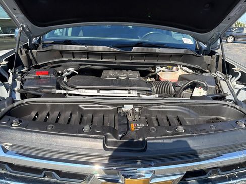 Used 2024 Chevrolet Silverado 1500 LT AWD/4WD image 32