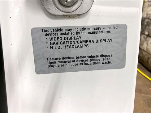 Used 2017 Chrysler Pacifica Limited image 34