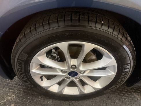 Used 2019 Ford Fusion SE image 18