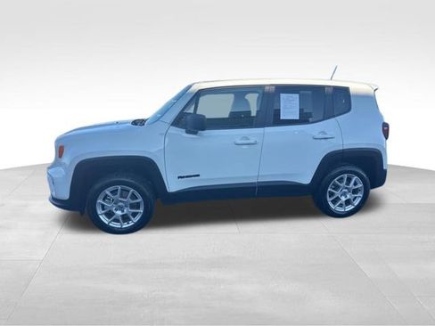 Used 2023 Jeep Renegade Latitude image 24