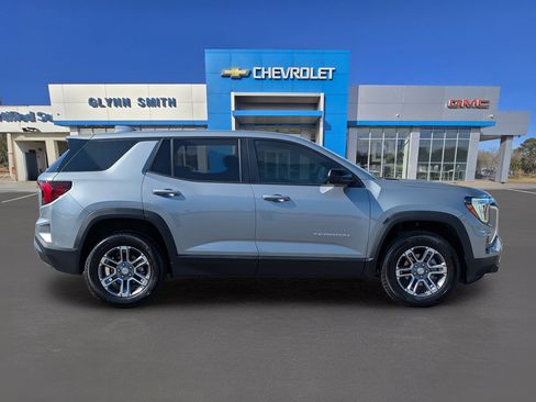 Used 2025 GMC Terrain Elevation AWD/4WD image 7
