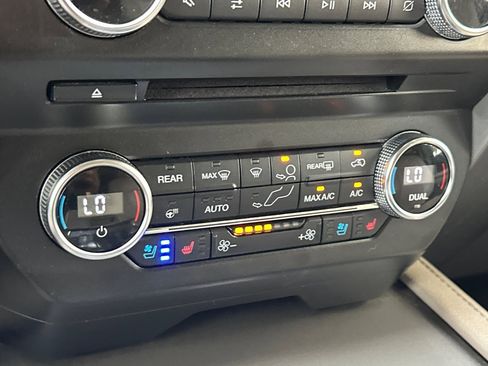 Used 2018 Ford Expedition XLT w/ Equipment Group 202A image 19