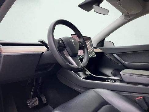 Used 2021 Tesla Model Y Long Range image 67