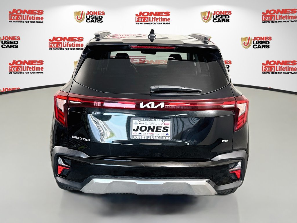 Used 2024 Kia Seltos S AWD/4WD image 16