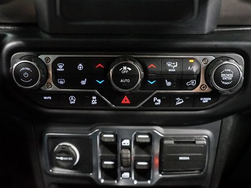 Used 2020 Jeep Wrangler Unlimited Sport S AWD/4WD image 21