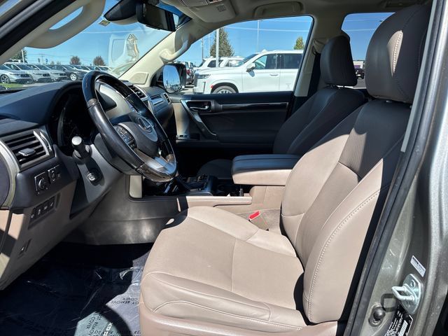 Used 2021 Lexus GX 460 Premium w/ Accessory Package AWD/4WD image 9