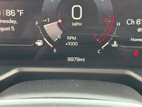 Used 2024 GMC Acadia Elevation FWD image 29