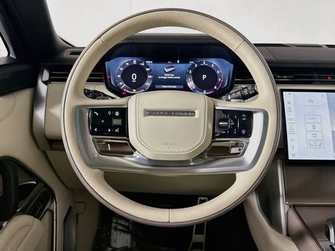 Used 2025 Land Rover Range Rover Long Wheelbase Autobiography AWD/4WD image 11