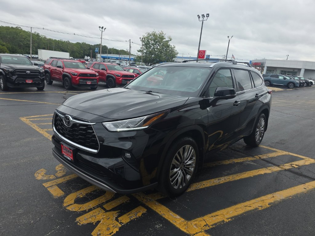 Used 2026 Toyota Highlander Platinum AWD/4WD image 9