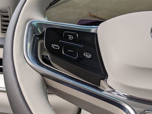 New 2025 Volvo EX90 Plus w/ Protection Package Premier image 15