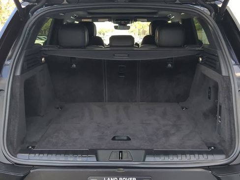 Used 2025 Land Rover Range Rover Sport SE image 37