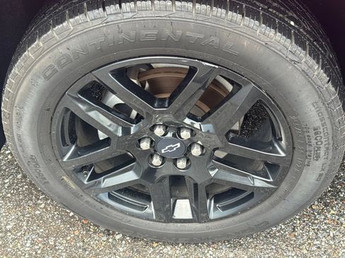 Used 2019 Chevrolet Traverse LT FWD image 9
