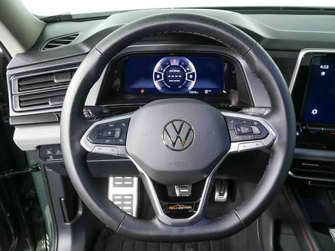 Certified 2025 Volkswagen Atlas Peak Edition SE image 8