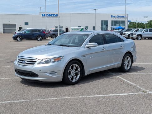 Used 2012 Ford Taurus SHO AWD/4WD image 2