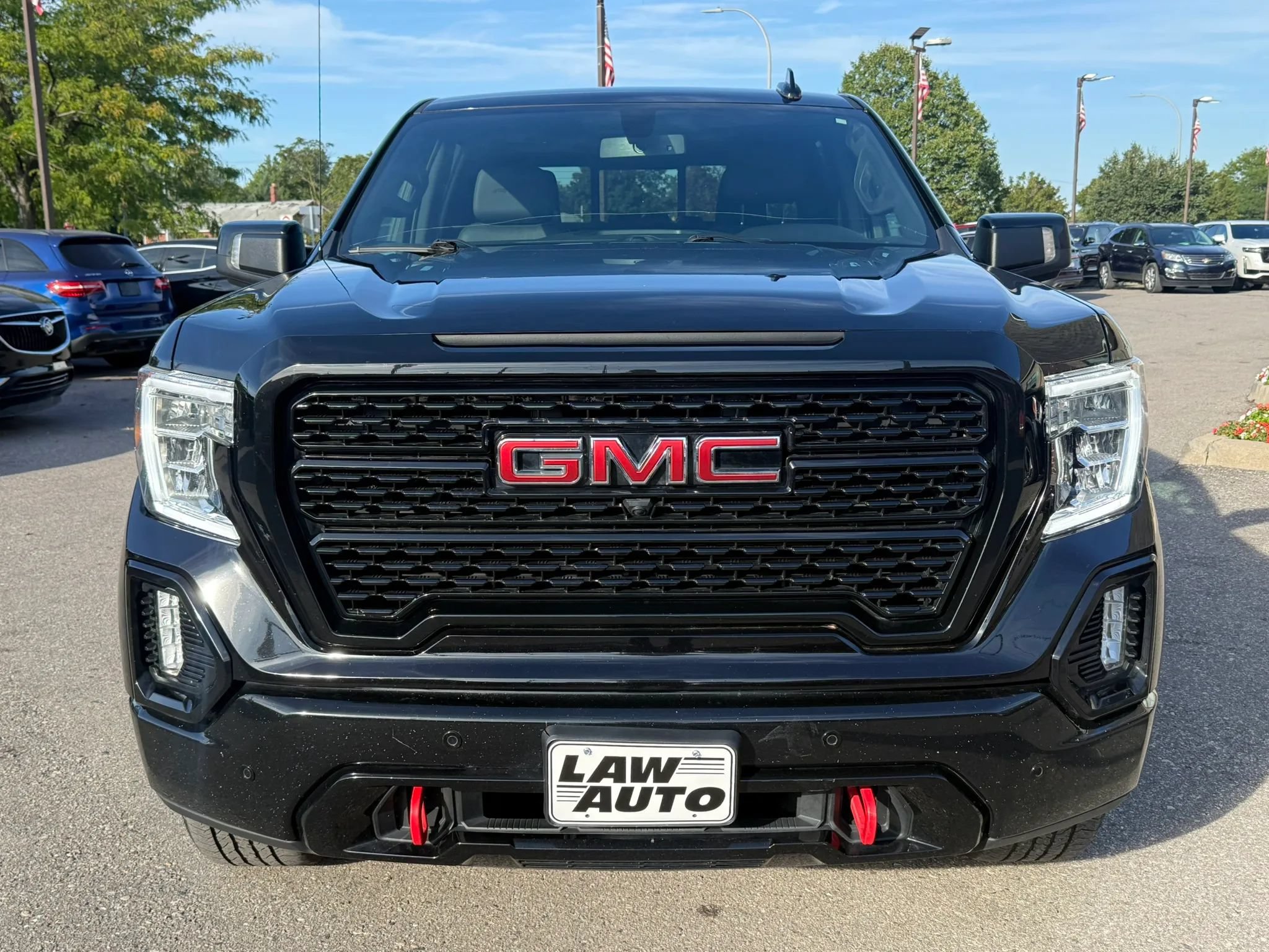 Used 2021 GMC Sierra 1500 AT4 w/ AT4 Value Package AWD/4WD image 2