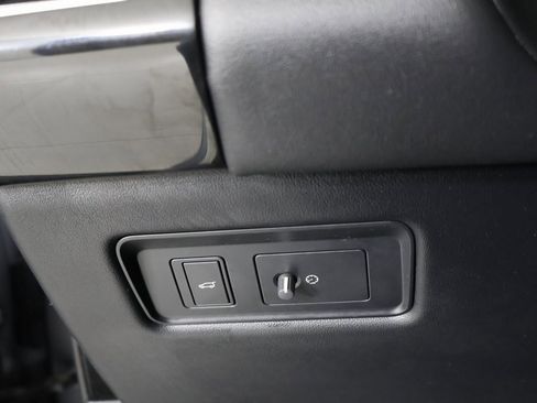 Used 2022 Land Rover Range Rover Sport HSE Silver Edition image 29