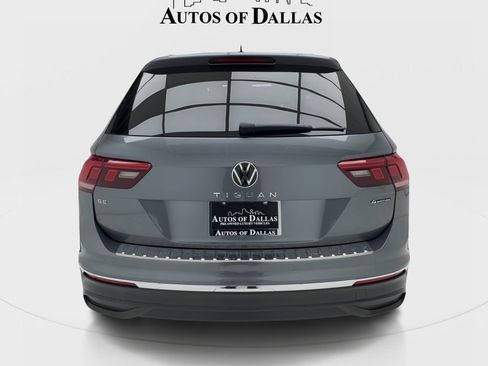 Used 2022 Volkswagen Tiguan SE w/ Panoramic Sunroof Package AWD/4WD image 9