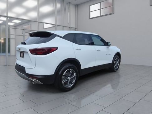 Used 2023 Chevrolet Blazer LT AWD/4WD image 8