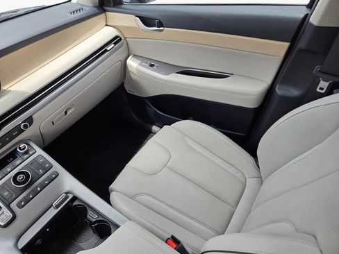 Certified 2024 Hyundai Palisade Limited FWD image 21