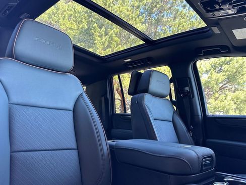 New 2026 GMC Yukon XL AT4 AWD/4WD image 19