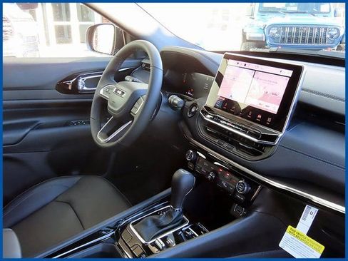 New 2026 Jeep Compass Limited w/ Sun, Sound & Navigation Group image 9