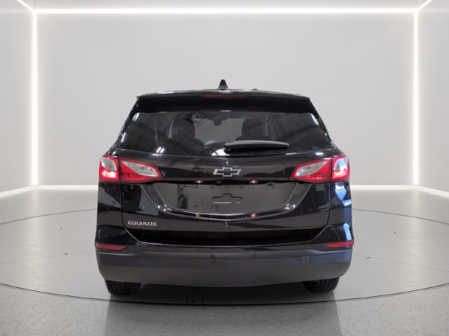 Used 2020 Chevrolet Equinox LS w/ LS Convenience Package FWD image 4