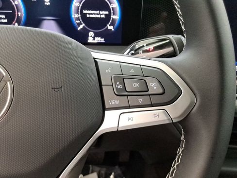 Used 2025 Volkswagen Tiguan S image 23