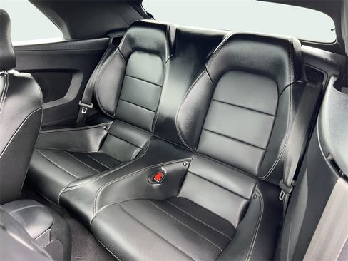 Used 2022 Ford Mustang Premium image 8