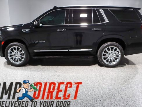 Used 2022 GMC Yukon SLT w/ SLT Premium Package image 10