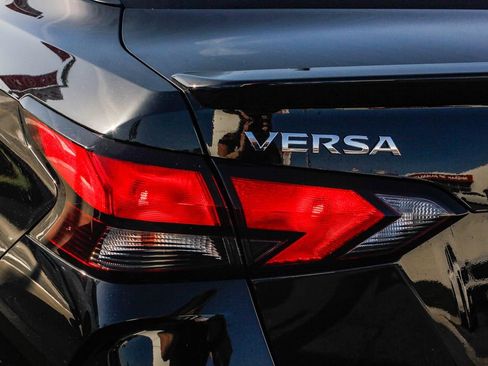 New 2025 Nissan Versa SR w/ Trunk Package image 10