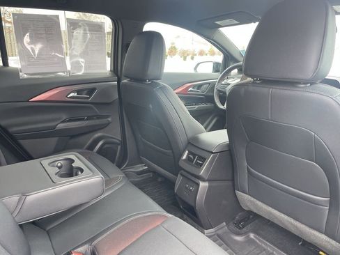 Used 2024 Chevrolet Equinox EV RS image 38