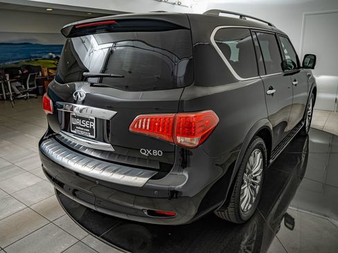 Used 2017 INFINITI QX80 4WD w/ Driver Assistance Package image 16