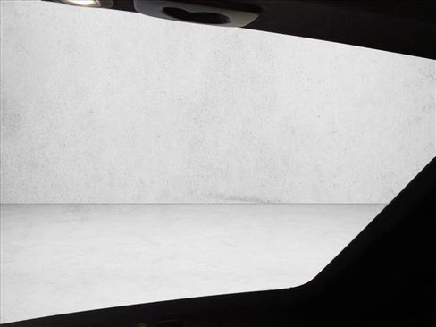 New 2026 Volvo EX30 Cross Country Ultra image 17