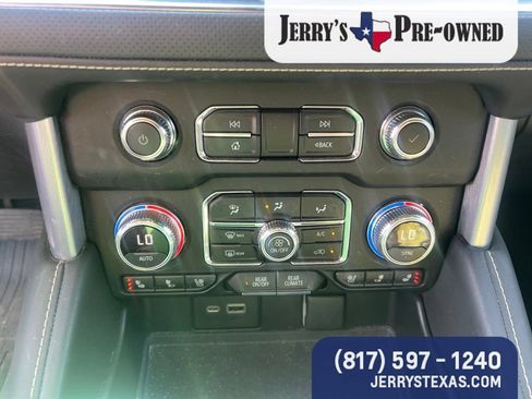 Used 2021 GMC Yukon SLT AWD/4WD image 9