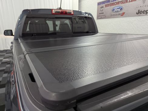 Used 2019 Chevrolet Colorado Z71 AWD/4WD image 11