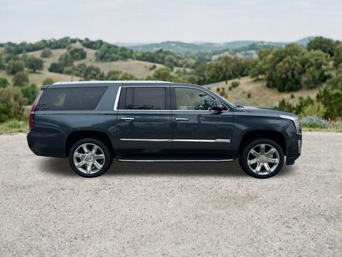 Used 2020 Cadillac Escalade ESV Luxury RWD image 13