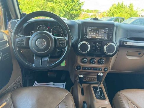 Used 2013 Jeep Wrangler Unlimited Sahara w/ Dual Top Group AWD/4WD image 24
