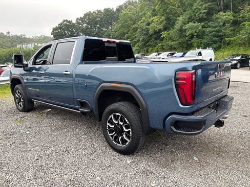 Used 2024 GMC Sierra 2500 Denali w/ Denali Reserve Package AWD/4WD image 3